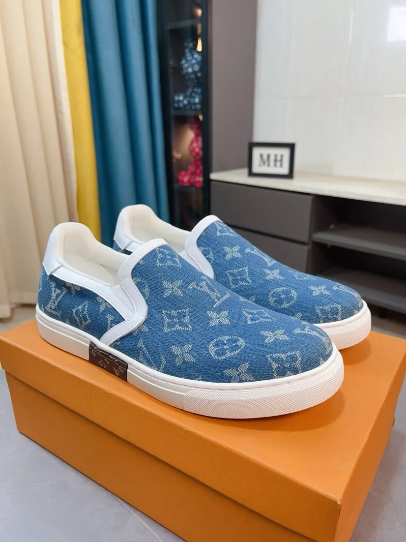 Men's shoes💰400🌹🌹[LV]🌹High-end men's shoes brand: Official website 1:1 Latest masterpiece: The upper is made of Italian imported first-layer cowhide with special materials➕Full genuine leather lining🔥, making walking more convenient and comfortable! Exclusive new style, stunning work [color]! Create a fashionable personality to set off your uniqueness! A must-have for trendy men! Classic🔥Number: 38-44